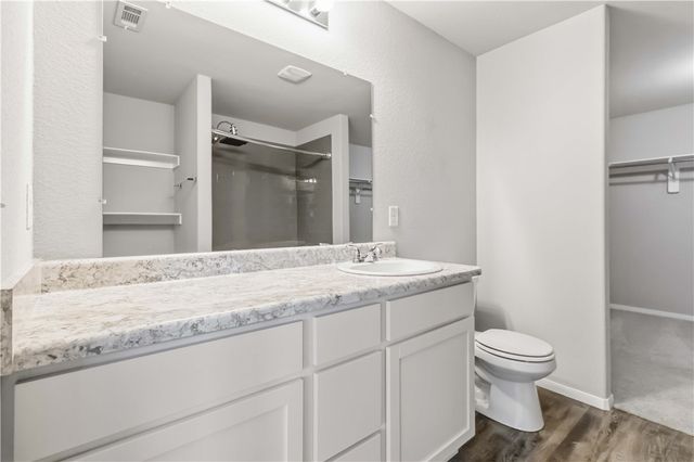 4600 W Hoover Loop, Fayetteville, AR 72704