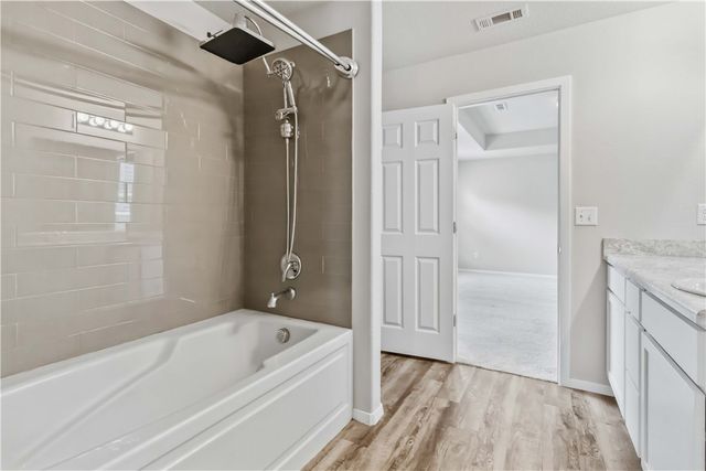 4600 W Hoover Loop, Fayetteville, AR 72704