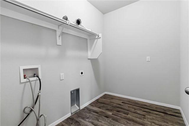 4600 W Hoover Loop, Fayetteville, AR 72704