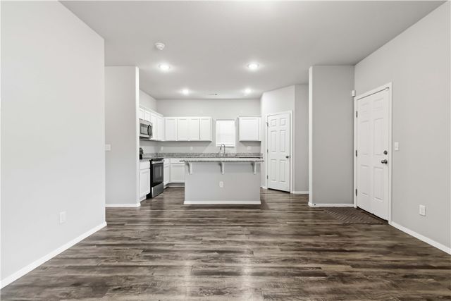 4600 W Hoover Loop, Fayetteville, AR 72704