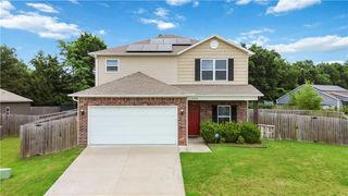 4600 W Hoover Loop, Fayetteville, AR 72704