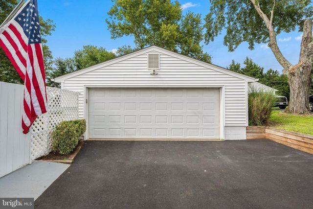 13514 FLORIS ST, Herndon, VA 20171