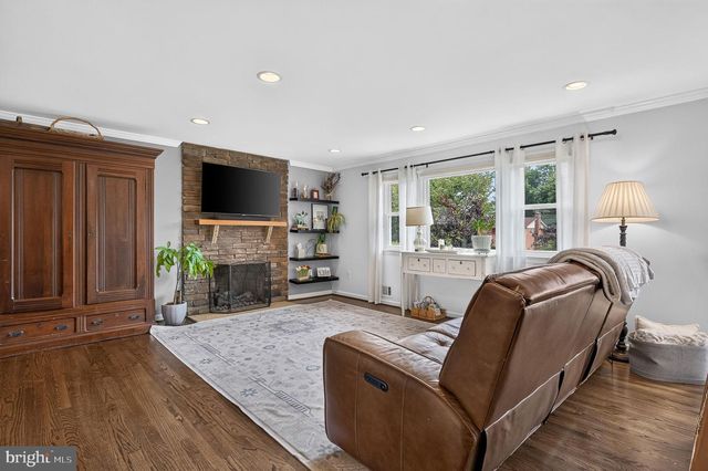 13514 FLORIS ST, Herndon, VA 20171