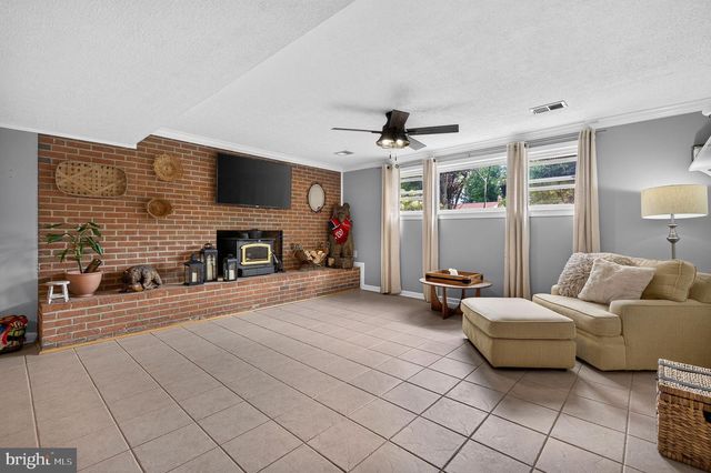 13514 FLORIS ST, Herndon, VA 20171