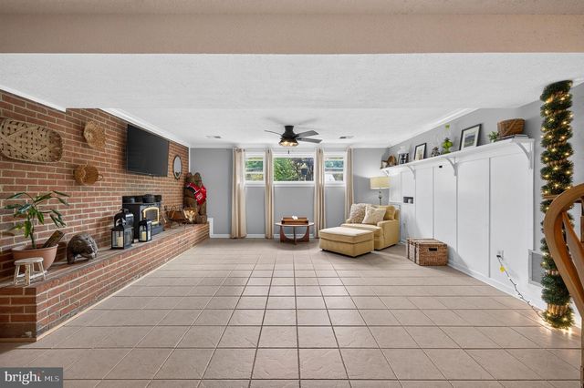 13514 FLORIS ST, Herndon, VA 20171