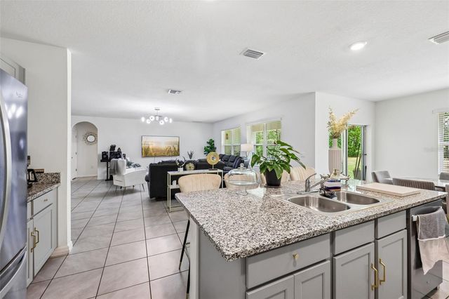 18 HICKORY COURSE DRIVE, Ocala, FL 34472