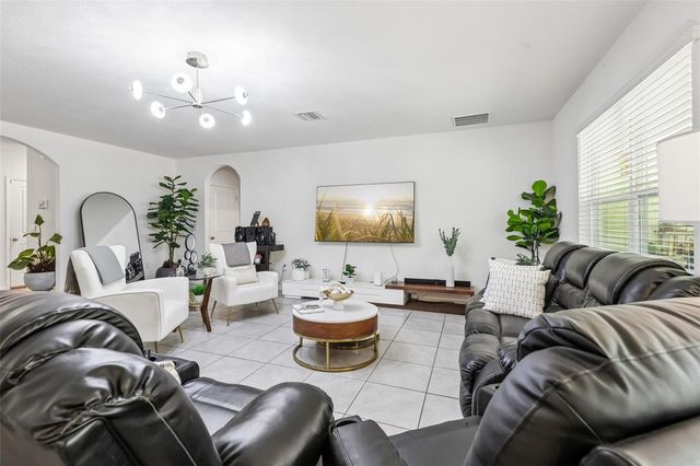 18 HICKORY COURSE DRIVE, Ocala, FL 34472