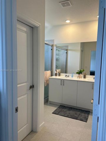3024 Green Palm Court 5838, Dania Beach, FL 33312