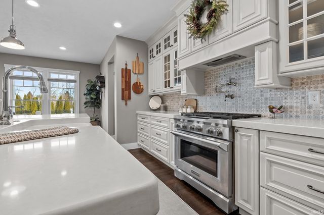 51590 Salem Meadows Drive, Granger, IN 46530