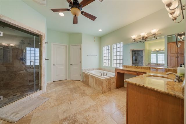 13825 Captains Row, Corpus Christi, TX 78418