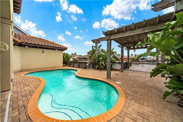 13825 Captains Row, Corpus Christi, TX 78418