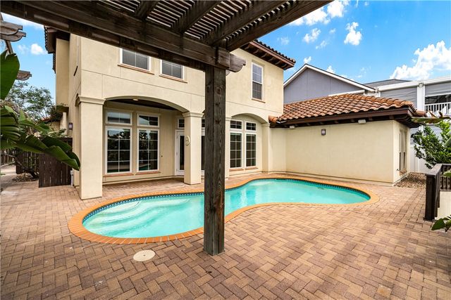 13825 Captains Row, Corpus Christi, TX 78418