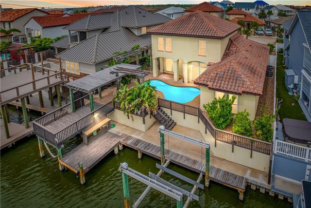 13825 Captains Row, Corpus Christi, TX 78418