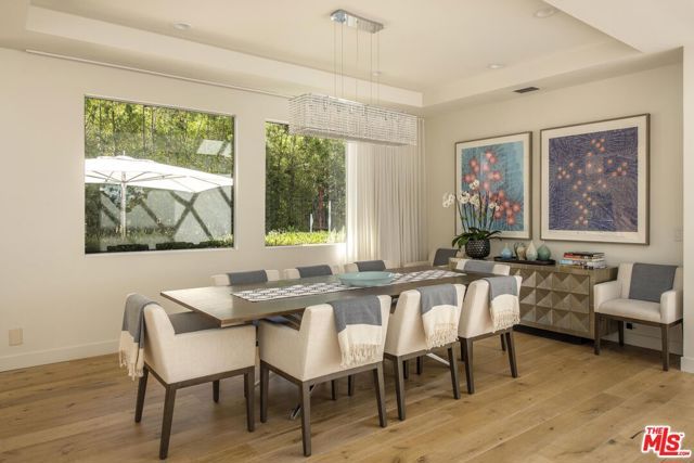 3833 Hayvenhurst Drive, Encino (los Angeles), CA 91436