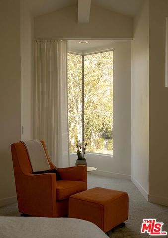 3833 Hayvenhurst Drive, Encino (los Angeles), CA 91436