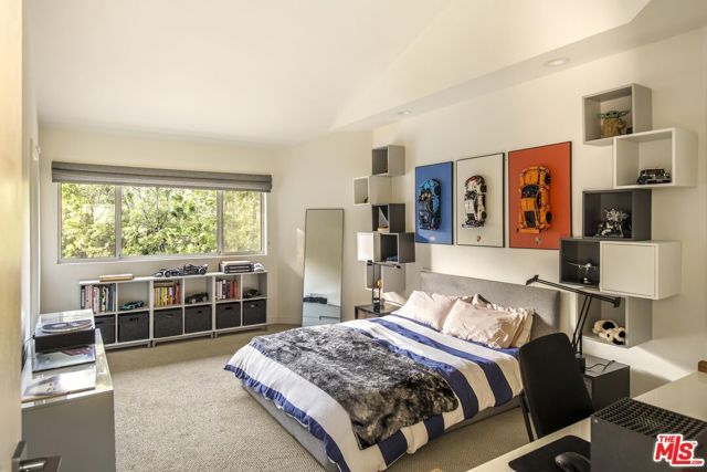 3833 Hayvenhurst Drive, Encino (los Angeles), CA 91436