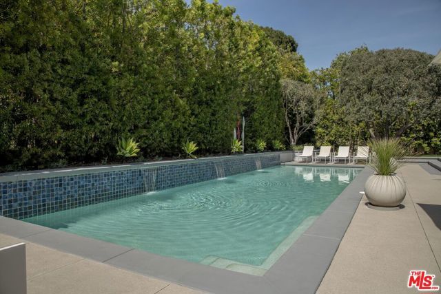 3833 Hayvenhurst Drive, Encino (los Angeles), CA 91436