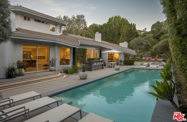 3833 Hayvenhurst Drive, Encino (los Angeles), CA 91436