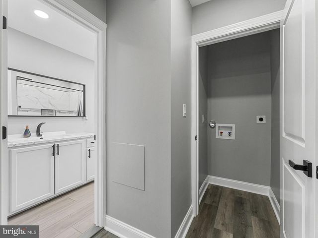 1226 W 9TH ST, Chester, PA 19013