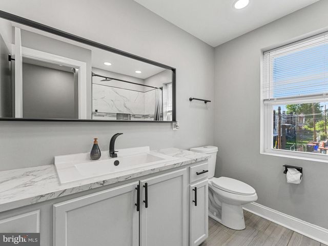 1226 W 9TH ST, Chester, PA 19013