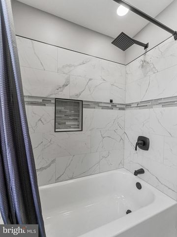 1226 W 9TH ST, Chester, PA 19013