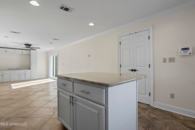 1016 Beach Boulevard, Biloxi, MS 39530