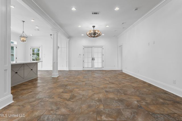 1016 Beach Boulevard, Biloxi, MS 39530