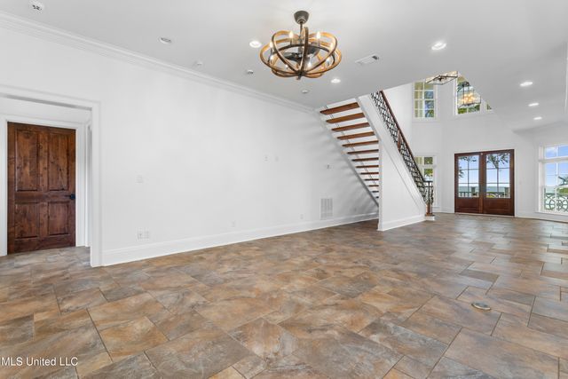 1016 Beach Boulevard, Biloxi, MS 39530