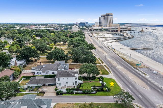 1016 Beach Boulevard, Biloxi, MS 39530