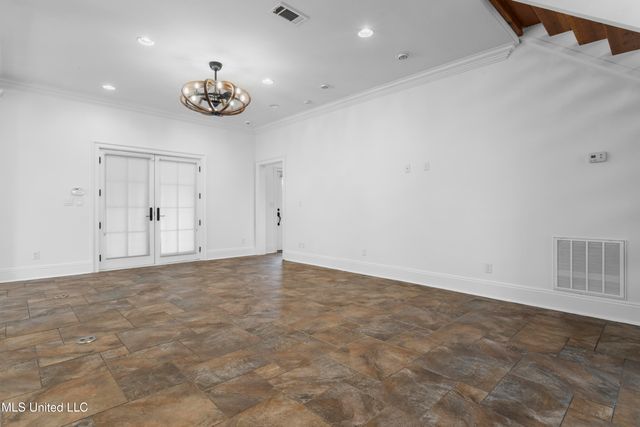 1016 Beach Boulevard, Biloxi, MS 39530