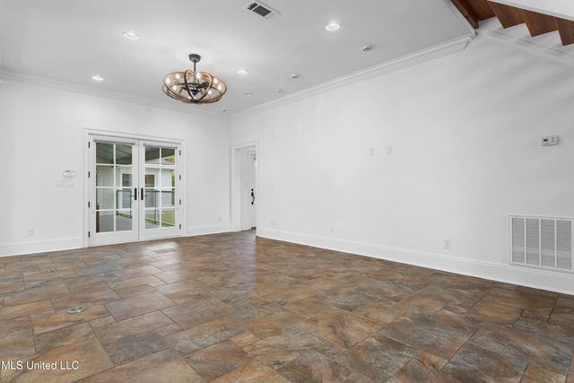 1016 Beach Boulevard, Biloxi, MS 39530