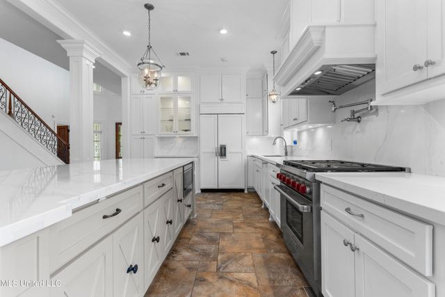 1016 Beach Boulevard, Biloxi, MS 39530