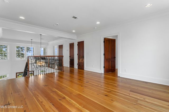 1016 Beach Boulevard, Biloxi, MS 39530