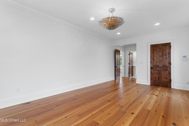 1016 Beach Boulevard, Biloxi, MS 39530