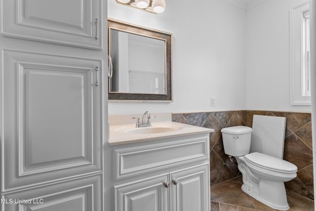 1016 Beach Boulevard, Biloxi, MS 39530