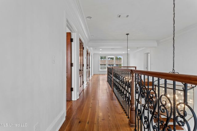 1016 Beach Boulevard, Biloxi, MS 39530