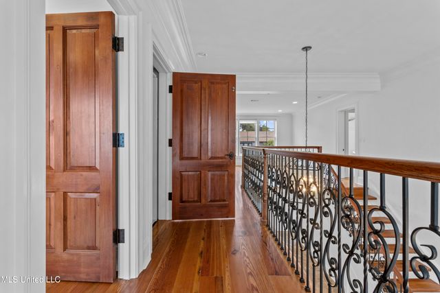 1016 Beach Boulevard, Biloxi, MS 39530