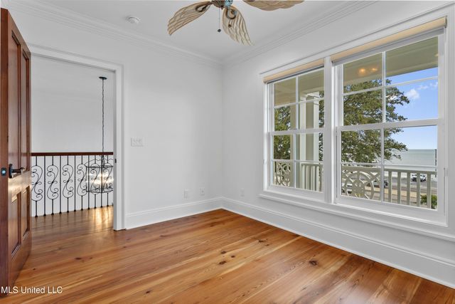 1016 Beach Boulevard, Biloxi, MS 39530