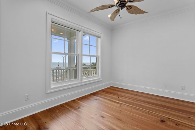 1016 Beach Boulevard, Biloxi, MS 39530