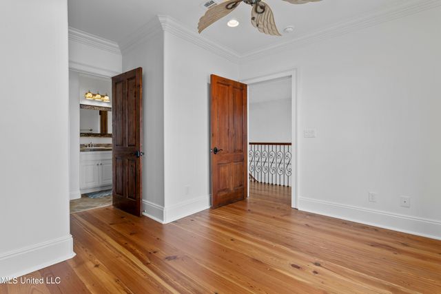 1016 Beach Boulevard, Biloxi, MS 39530