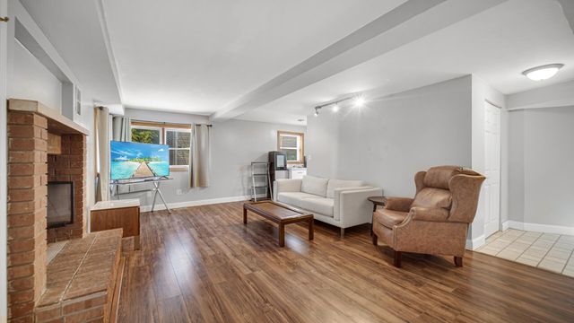 8719 Linden Avenue, Munster, IN 46321