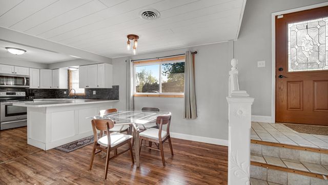 8719 Linden Avenue, Munster, IN 46321