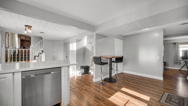 8719 Linden Avenue, Munster, IN 46321