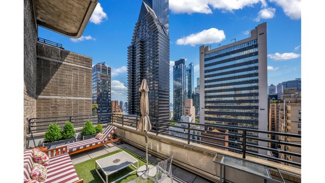 309 E 49th St Ph 1, New York City, NY 10017