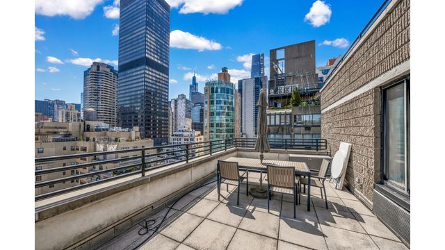 309 E 49th St Ph 1, New York City, NY 10017