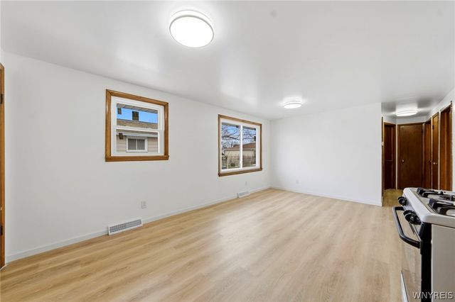 208 Poinciana Pkwy, Cheektowaga, NY 14225