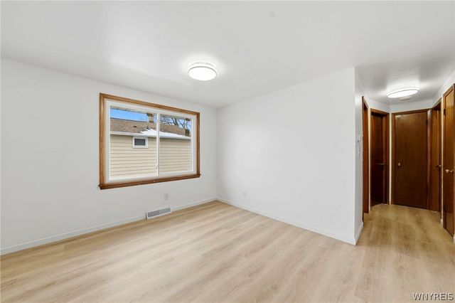 208 Poinciana Pkwy, Cheektowaga, NY 14225