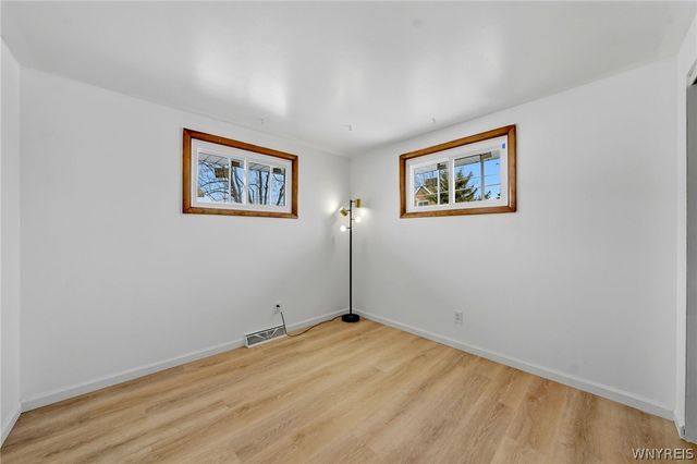 208 Poinciana Pkwy, Cheektowaga, NY 14225