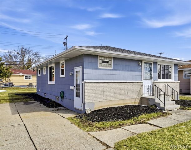 208 Poinciana Pkwy, Cheektowaga, NY 14225