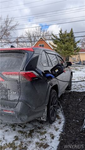 208 Poinciana Pkwy, Cheektowaga, NY 14225